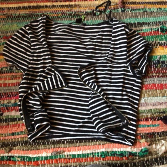 Forever 21 crop top - Picture 1 of 3